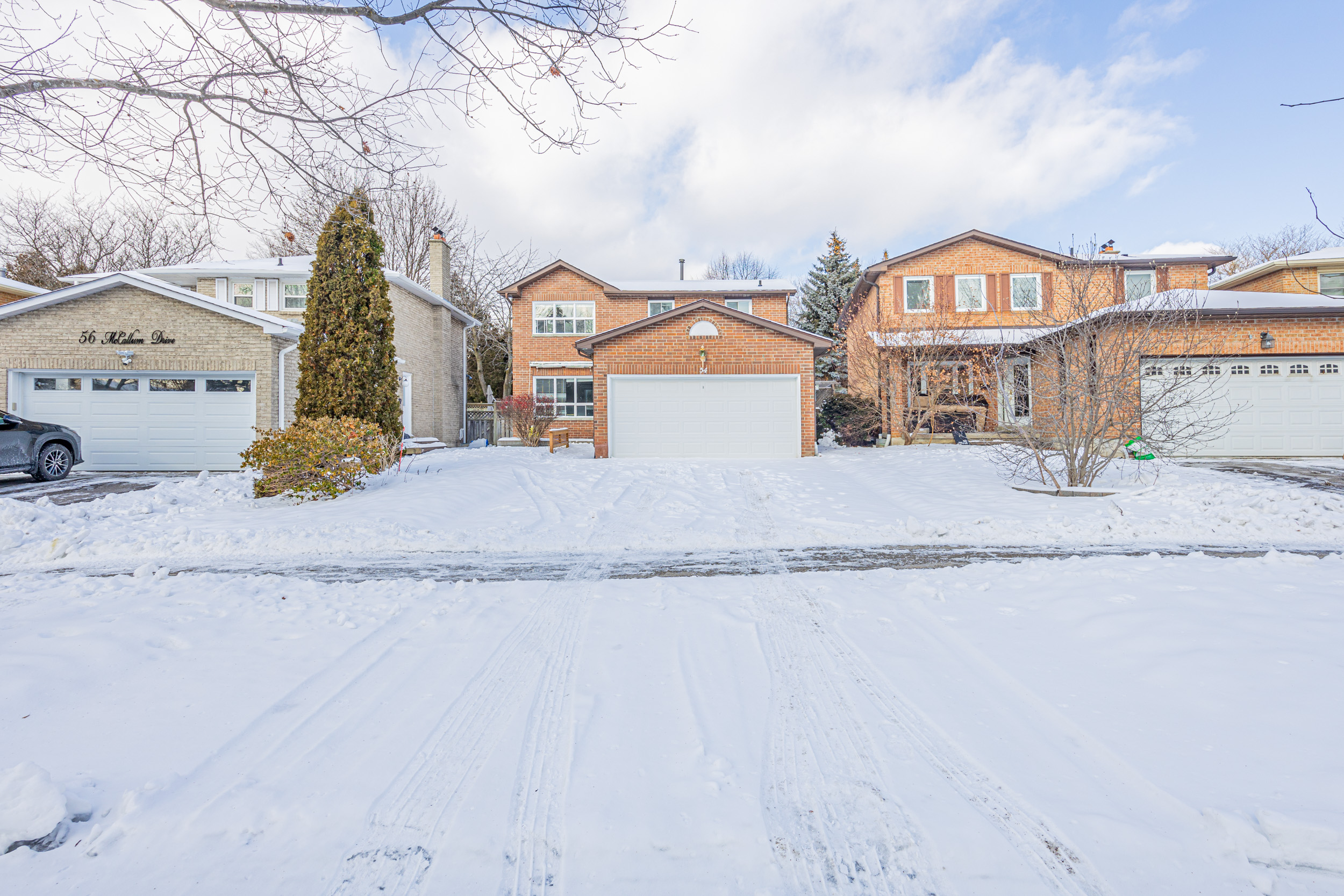 54 McCallum Dr. Virtual Tour by Online Open House of the property